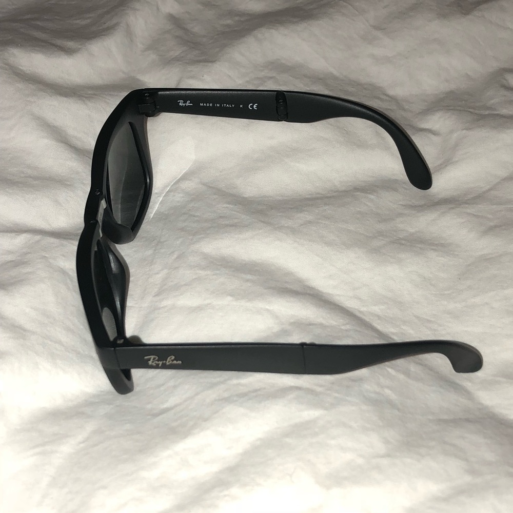 Ray-Ban Folding Wayfarer - Picture 3 of 8